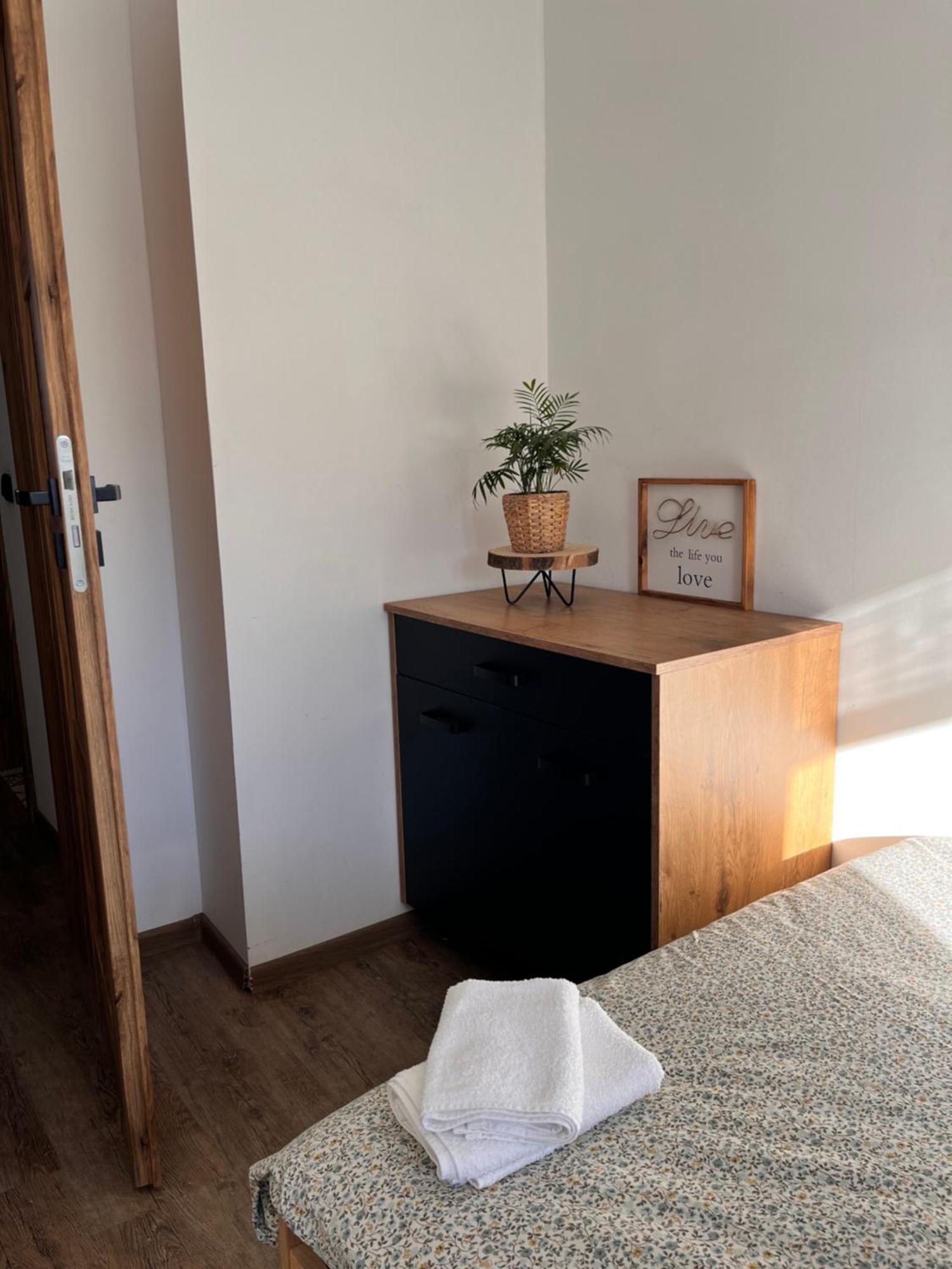 Apartament Numer 1, Dwie Sypialnie Dwa Lozka オジシュ エクステリア 写真